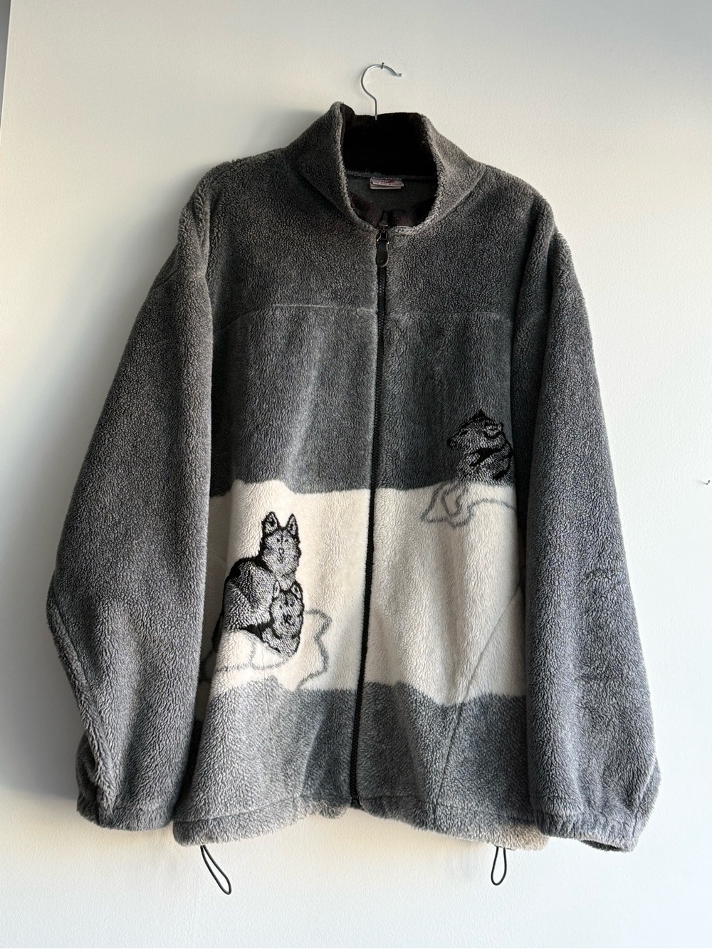 XL Vintage Wolf Winter Gray Fleece Zip Up Sweater